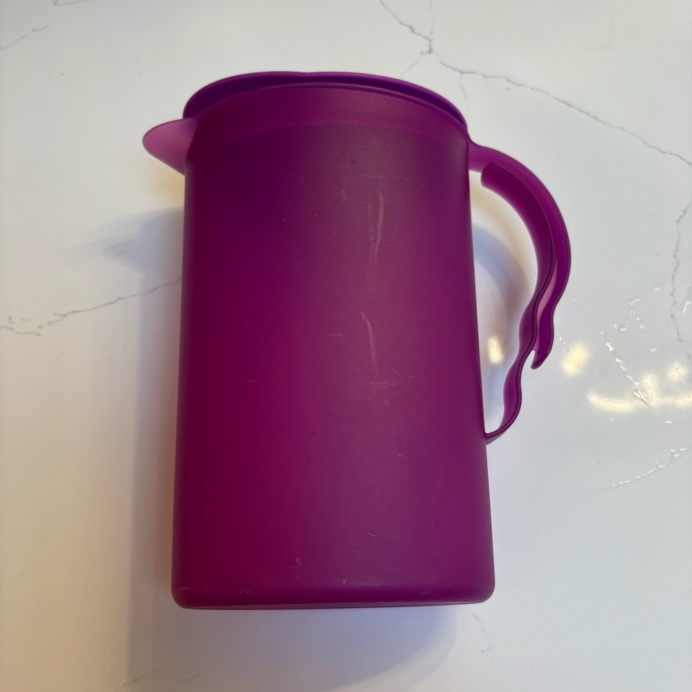 Tupperware Impressions Slimline Pitcher Rocker Top 3333 Plum Berry Purple 2.1 L